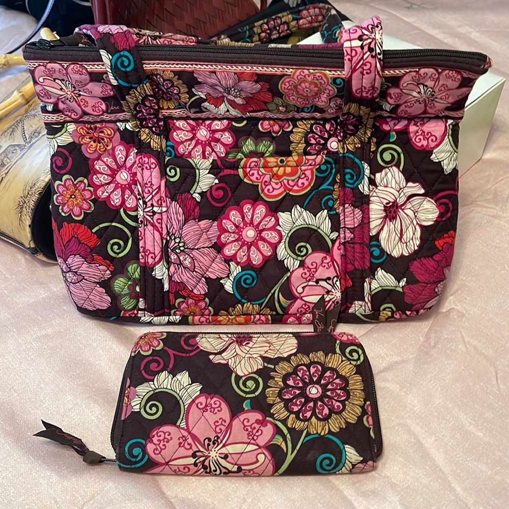 Vera Bradley wallet and handbag! Excellent condition!
